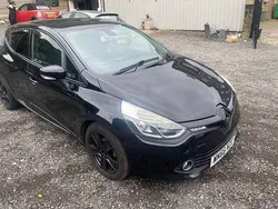 Black Used 2016 Renault Clio IV Dynamique Hatchback | £2,975 (Good price)
