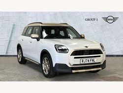 White Used 2024 Mini Countryman Exclusive SUV | £30,995 (Fair price)