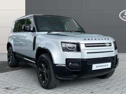 Used 2025 Land Rover Defender SE Dynamic SUV | £55,626 (Good price)