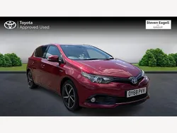 Red Used 2018 Toyota Auris Hybrid Design Hatchback | £12,633 (Fair price)