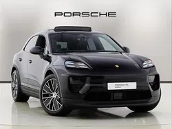 Black New 2025 Porsche Macan SUV | £69,990 (Good price)