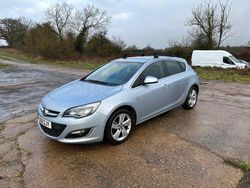 Silver Used 2015 Vauxhall Astra SRi Hatchback | £2,090 (Super price)