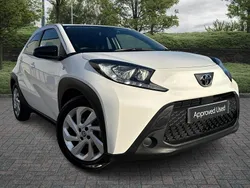 White Used 2023 Toyota Aygo PURE Hatchback | £12,961 (Fair price)