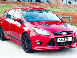 Red Used 2013 Ford Focus Zetec Hatchback | £4,000 (Fair price)