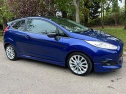 Blue Used 2015 Ford Fiesta Zetec Hatchback | £3,990 (Good price)