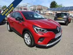 Red Used 2022 Renault Captur Iconic SUV | £14,250 (Fair price)