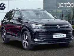 Black Used 2024 VW Tiguan Match SUV | £31,195 (Fair price)