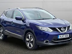 Red Used 2016 Nissan Qashqai S SUV | £6,990 (Fair price)