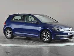 Blue Used 2018 VW Golf VII SE Hatchback | £14,898 (Fair price)