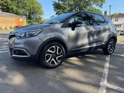 Grey Used 2016 Renault Captur Dynamique SUV | £6,250 (Good price)