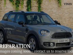 Moonwalk grey Used 2019 Mini Cooper Countryman Classic SUV | £17,995 (Good price)