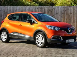 Orange Used 2017 Renault Captur Dynamique SUV | £6,695 (Fair price)