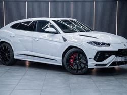 White New 2025 Lamborghini Urus SUV | £232,990