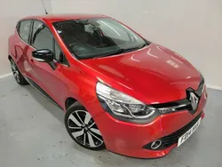 Red Used 2014 Renault Clio IV Dynamique Hatchback | £4,499 (Fair price)
