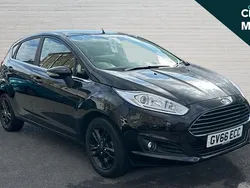 Black Used 2016 Ford Fiesta Zetec Hatchback | £6,298 (Fair price)