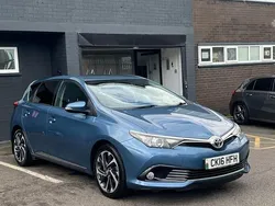 Used 2016 Toyota Auris Design | £5,995 (Fair price)
