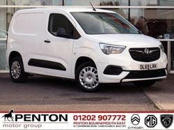 White Used 2019 Vauxhall Combo Sportive MPV | £9,490 (Fair price)