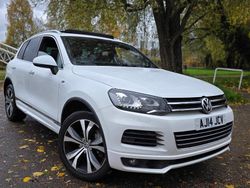 White Used 2014 VW Touareg R-line SUV | £9,499 (Fair price)