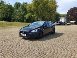 Black Used 2017 Volvo V40 Momentum Estate | £5,695 (Fair price)