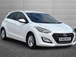White Used 2015 Hyundai i30 SE Hatchback | £4,690 (Fair price)