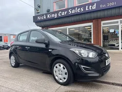 Black pearl Used 2013 Hyundai i20 Classic Hatchback | £2,875 (A bit pricey)