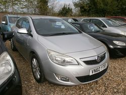 Silver Used 2011 Vauxhall Astra Hatchback | £3,495 (Fair price)