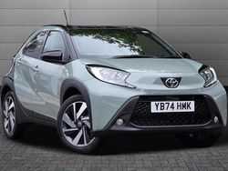 Tarragon with black Used 2025 Toyota Aygo X SUV | £14,750