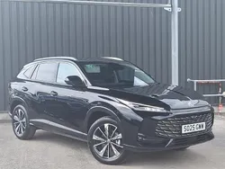 Black New 2025 MG HS SE SUV | £20,998 (Good price)