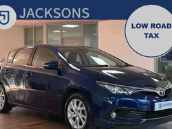 Blue Used 2017 Toyota Auris Hatchback | £10,495 (Fair price)
