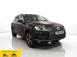 Black Used 2015 VW Touareg R-line SUV | £15,150 (Fair price)