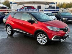 Red Used 2018 Renault Captur Signature SUV | £7,399 (Fair price)