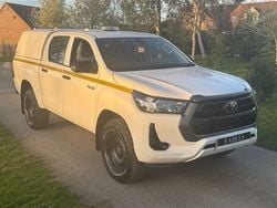 White Used 2022 Toyota HiLux Active Pickup | £18,594 (Expensive)