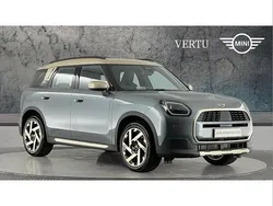 Green New 2025 Mini Countryman Exclusive SUV | £29,990 (Super price)