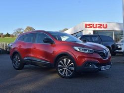 Red Used 2016 Renault Kadjar Signature SUV | £6,982 (Fair price)