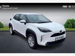 Used 2025 Toyota Yaris Hybrid Estate | £22,395 (Good price)