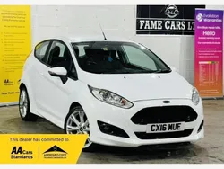White Used 2016 Ford Fiesta Zetec Hatchback | £3,300 (Fair price)