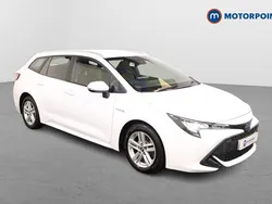 White Used 2019 Toyota Corolla Estate | £15,699 (Fair price)