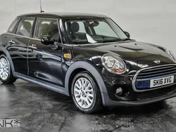 Black Used 2016 Mini Cooper Hatch Hatchback | £7,150 (Good price)