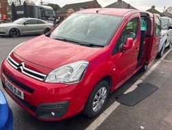 Red Used 2016 Citroën Berlingo Feel MPV | £6,994 (Good price)