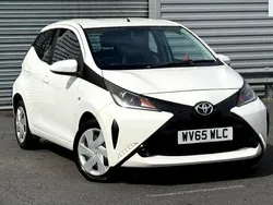 White Used 2015 Toyota Aygo X-play Hatchback | £4,700 (Fair price)