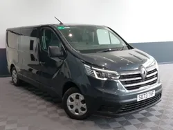 Grey Used 2023 Renault Trafic Van | £18,998 (Fair price)