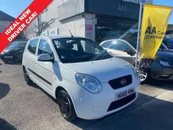White Used 2010 Kia Picanto 2 Hatchback | £2,995 (Fair price)