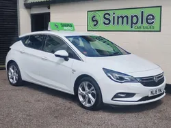 White Used 2016 Vauxhall Astra SRi Hatchback | £5,650 (Fair price)