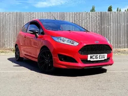 Red Used 2016 Ford Fiesta Zetec Hatchback | £4,545 (Fair price)