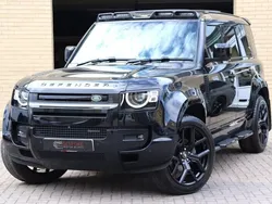 Black Used 2023 Land Rover Defender SE Dynamic SUV | £59,995 (Fair price)
