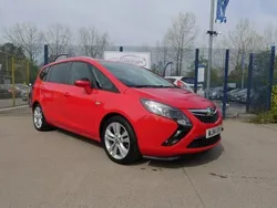 Red Used 2014 Vauxhall Zafira Tourer SRi MPV | £5,495 (Fair price)