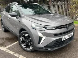 Metallic oyster grey Used 2024 Renault Captur Techno SUV | £20,337 (Fair price)