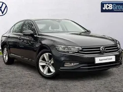 Grey Used 2021 VW Passat SE Sedan | £14,490 (Fair price)