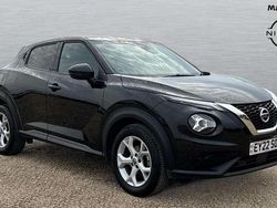Black Used 2022 Nissan Juke N-Connecta SUV | £14,011 (Fair price)
