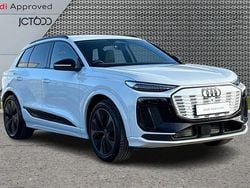 White Used 2025 Audi Q6 e-tron Advanced SUV | £62,454 (Good price)